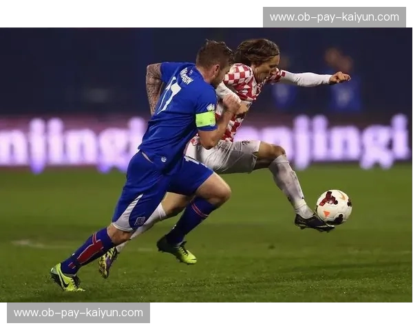 冰与火的终极博弈：当维京战吼撞上巴尔干雄鹰，欧洲杯冰岛vs罗马尼亚全解析